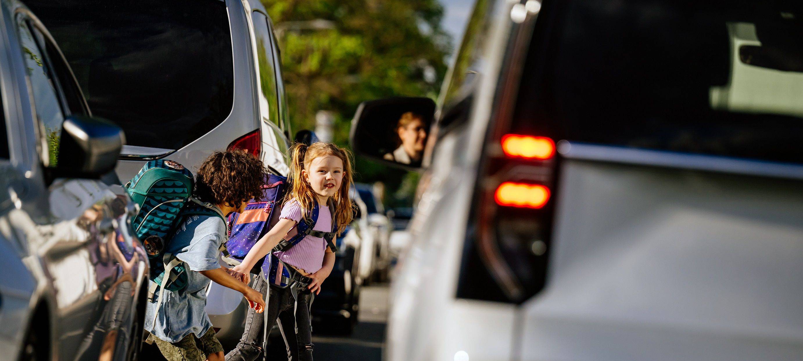 Städte bei uns reagieren auf das Problem "Elterntaxis"