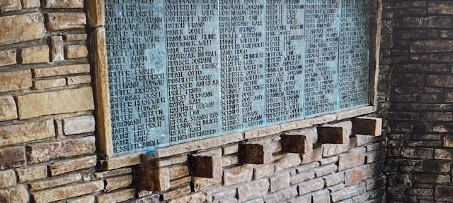 Ehrenmal in Wetter geschändet: Bronzetafeln gestohlen!