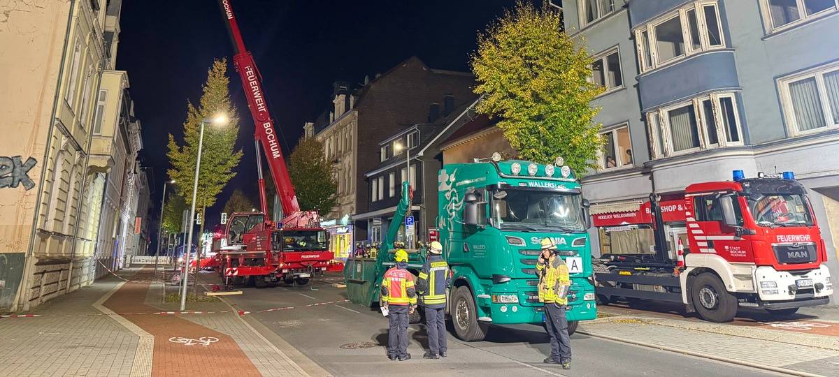 Eingestürztes Dach sorgt für Großeinsatz in Gevelsberg