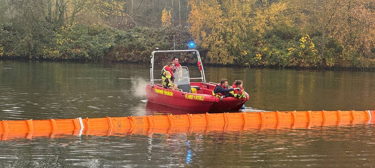Ölfilm auf dem Harkortsee