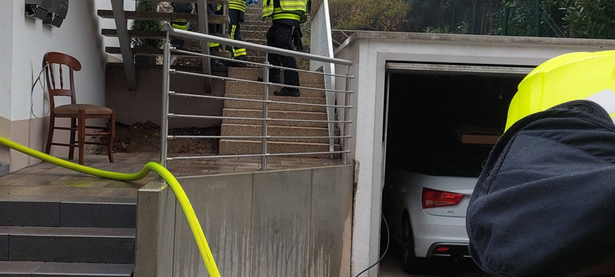 Schwelm: Feuerwehr löscht Küchenbrand