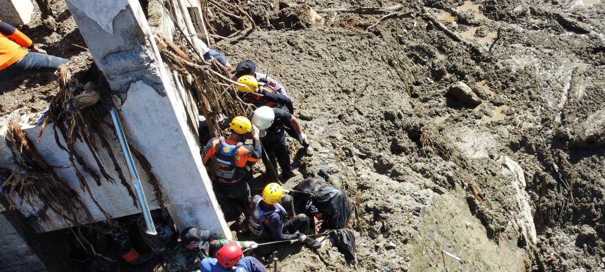 Überschwemmungen in Indonesien