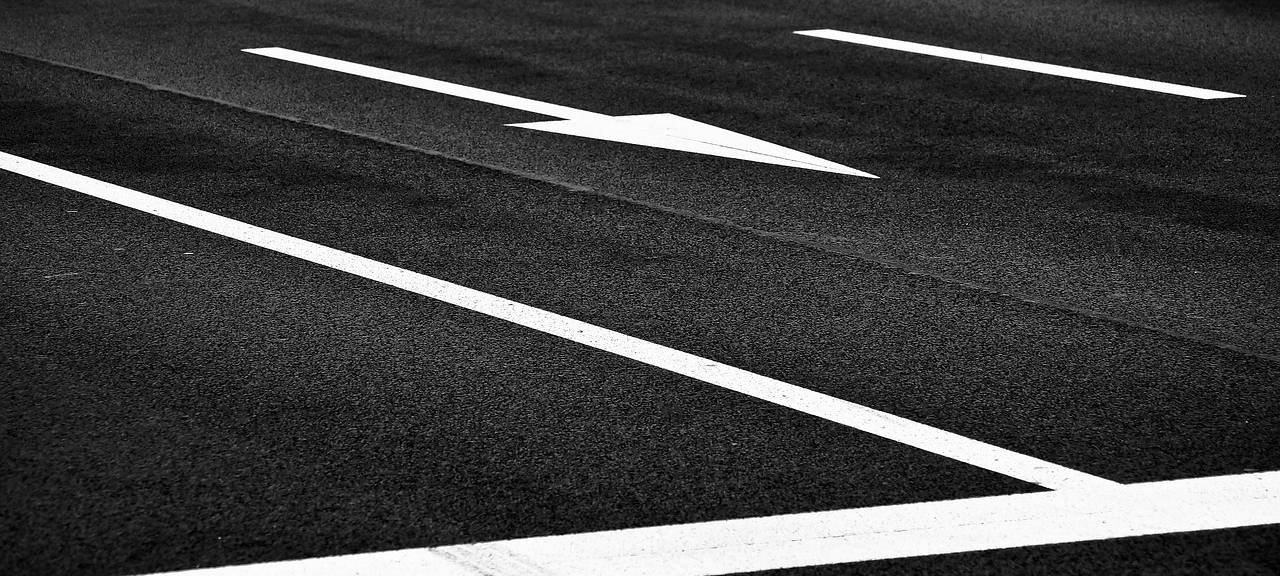 Neue Markierungen auf Kreisstraßen