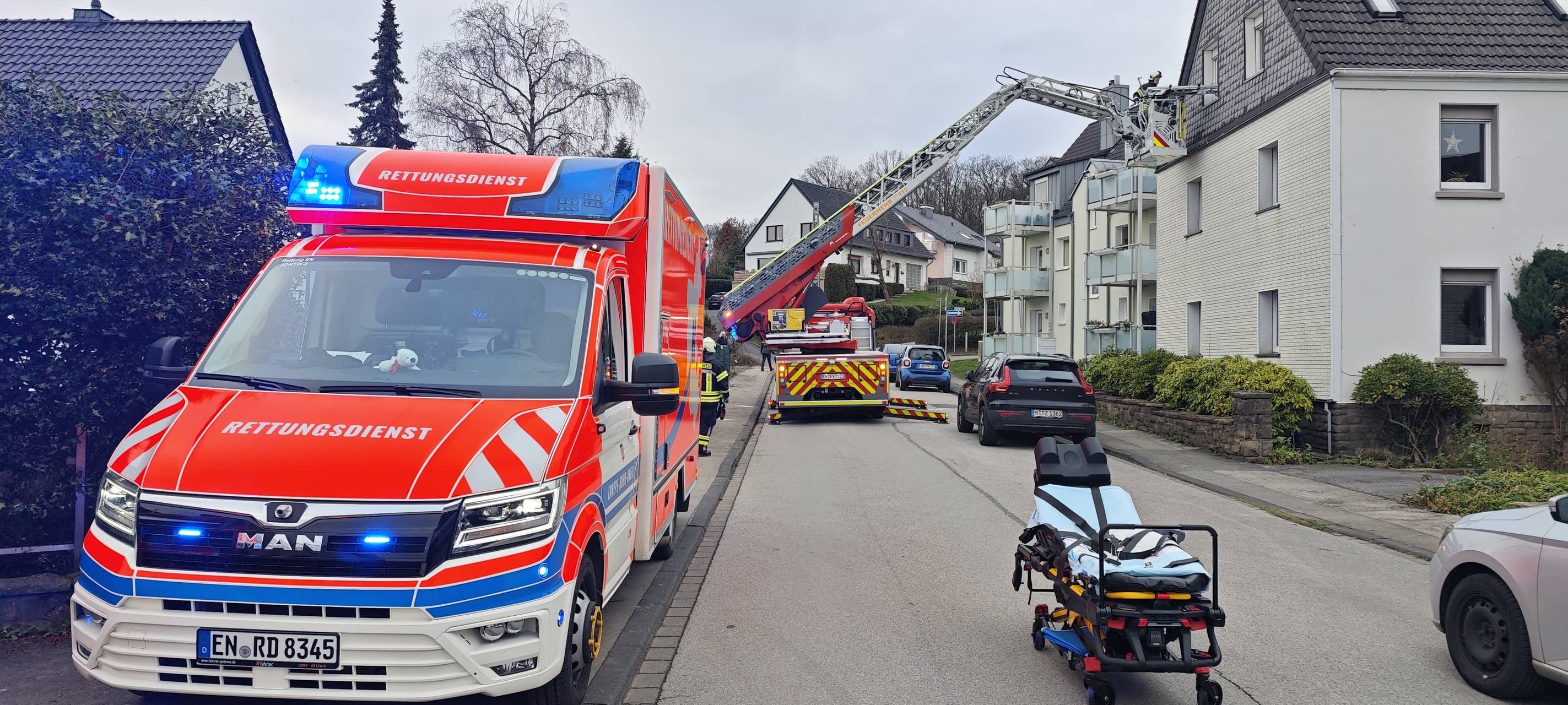 zu sehen ist der Einsatz der Feuerwehr
