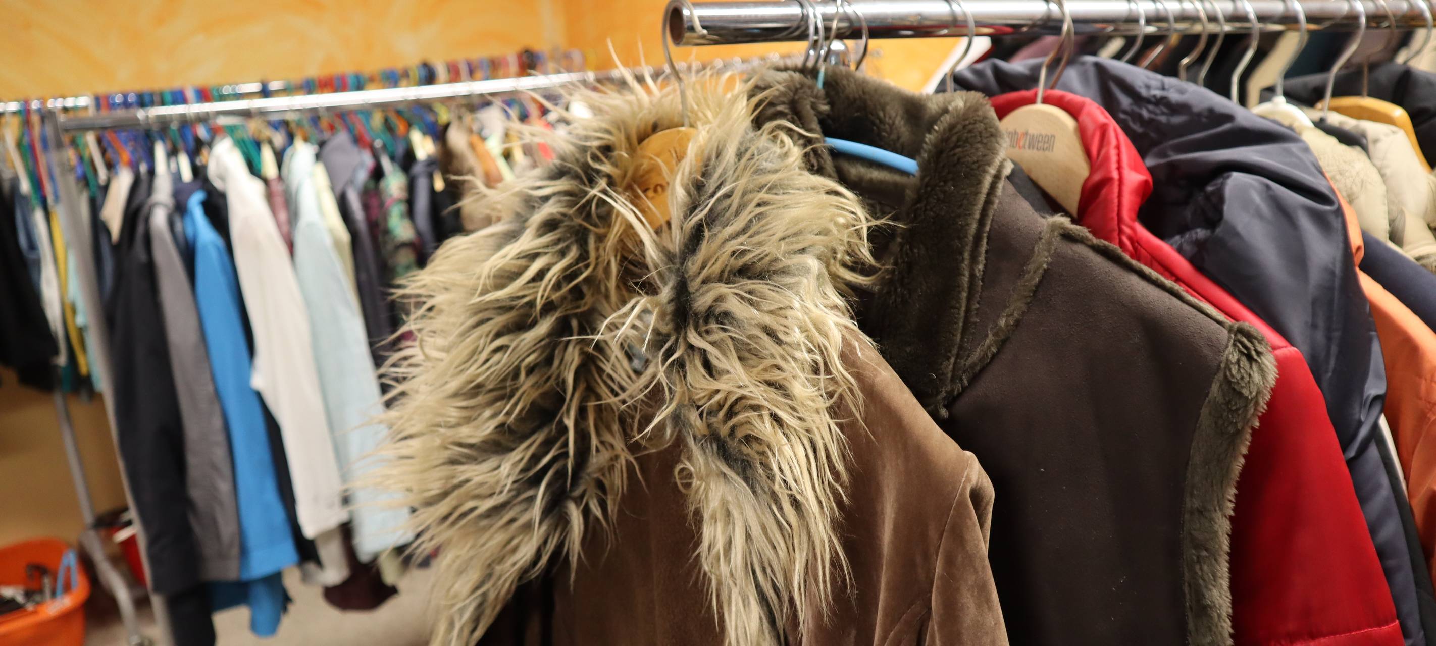 Winterkleidung bei Caritas in Hattingen