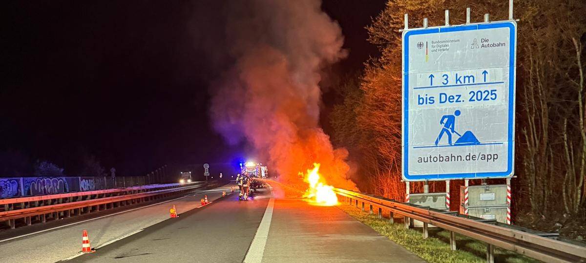 Auto Brennt auf A43