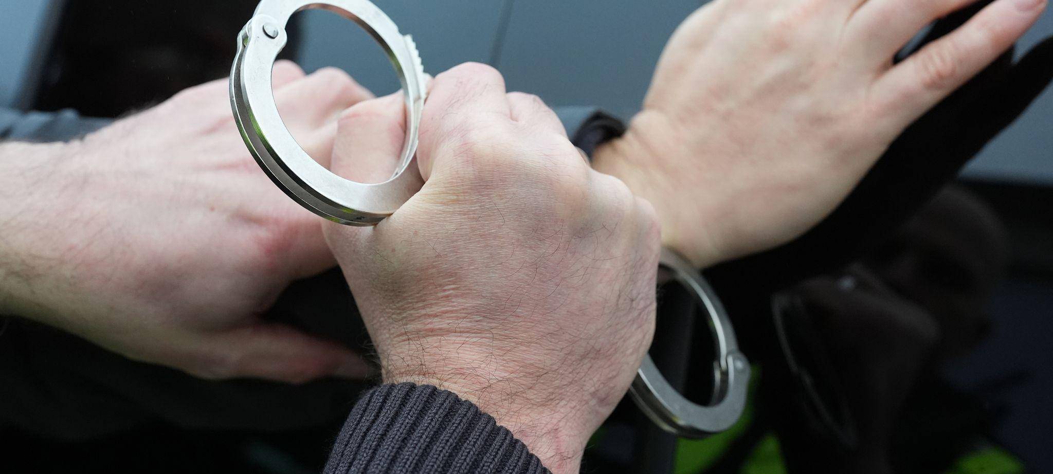 Festnahme Symbolbild