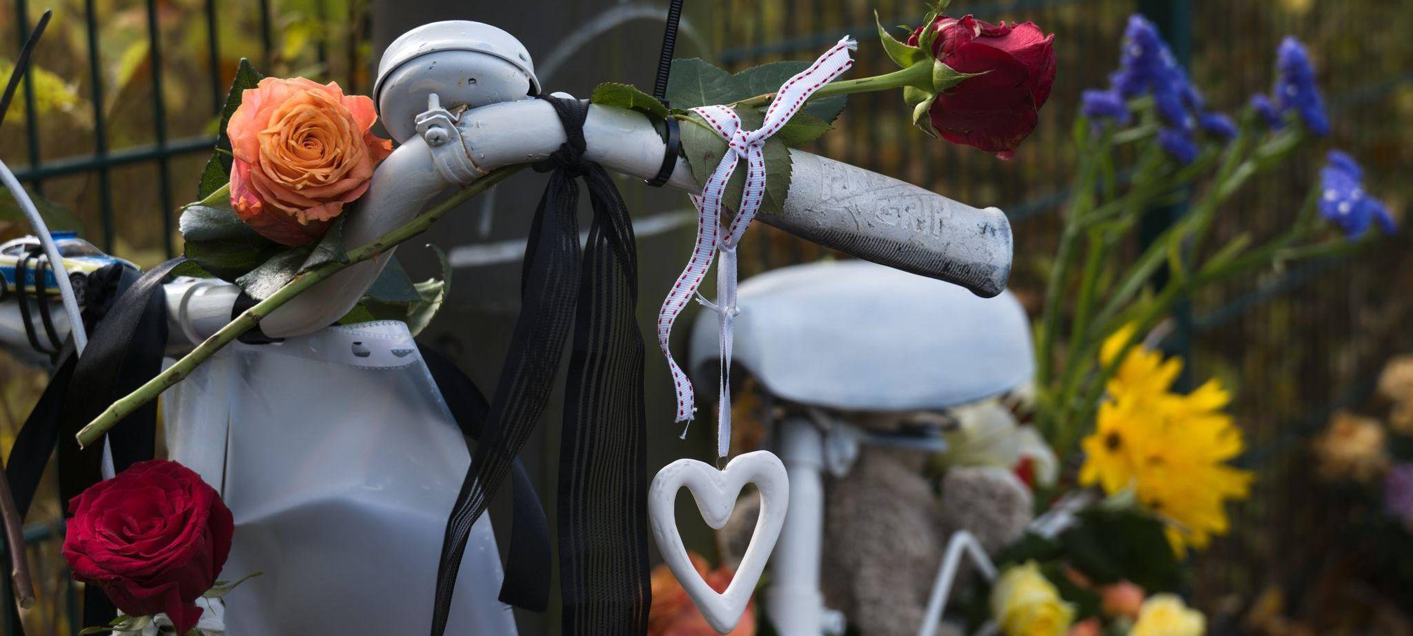 Mahnwache nach tödlichem Fahrradunfall