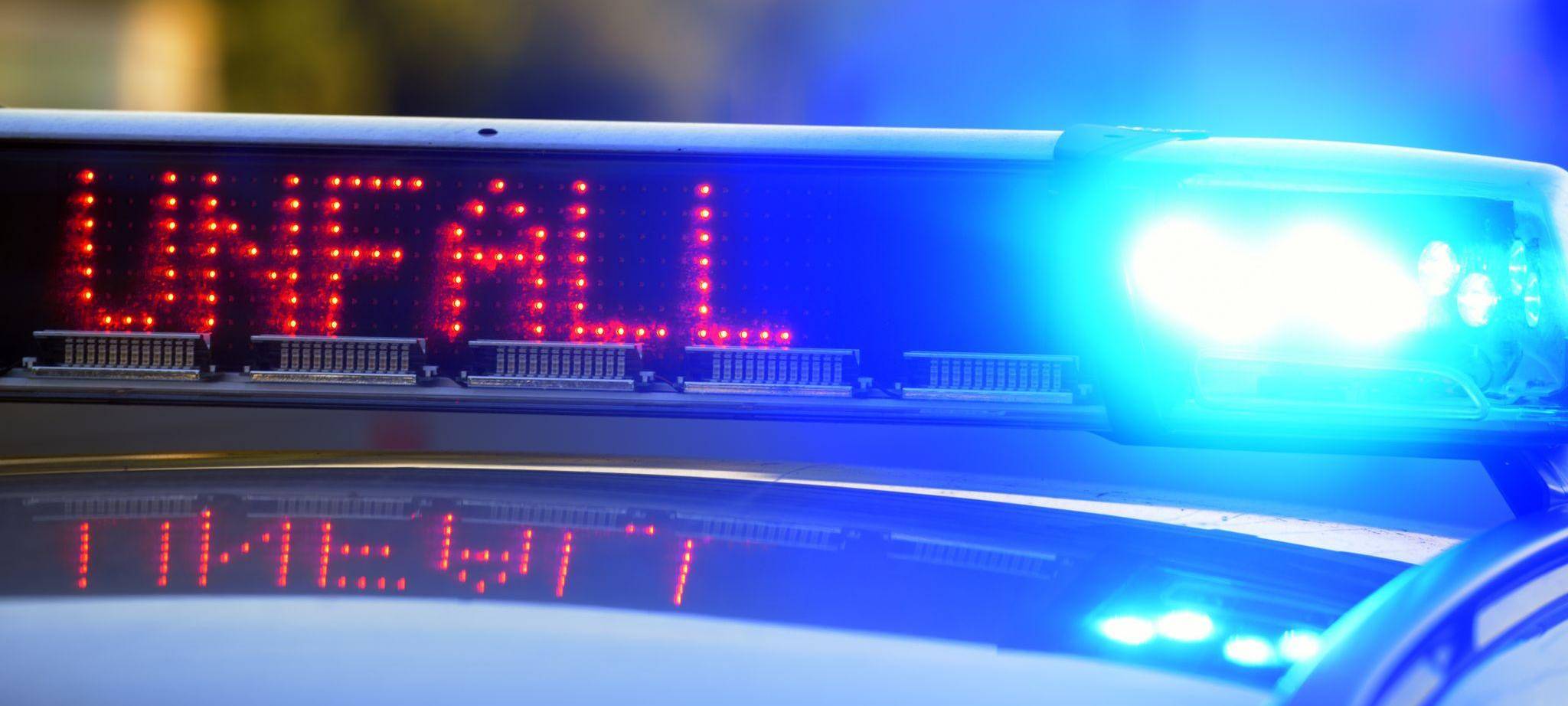 Symbolbild - Polizei sichert Unfallstelle
