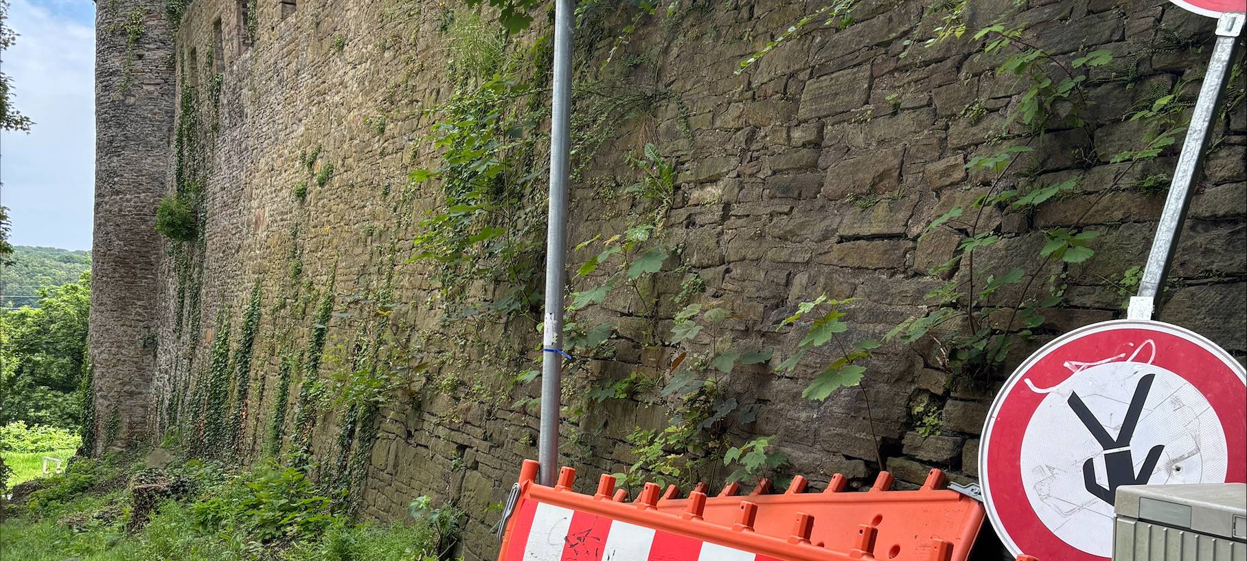 Burgruine in Wetter abgesichert