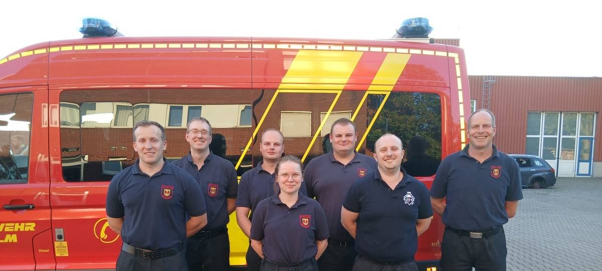 Radlader und Mülltonne: Feuerwehren mehrfach im Einsatz