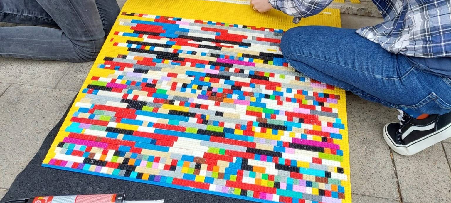 Lego-Rampe für Rollstuhlfahrer: Ehrenamtliche packen in Ennepetal an
