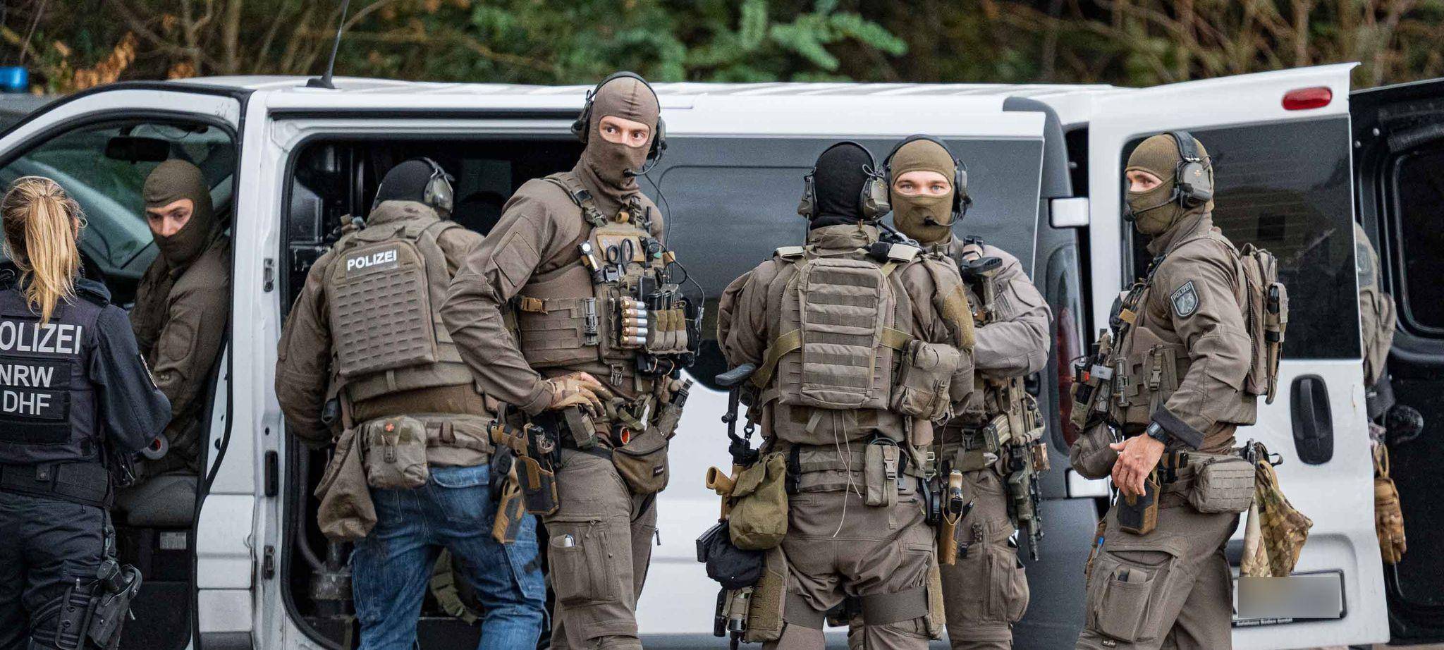 Polizei stürmt Fahrzeug von Sabotage-Verdächtigem