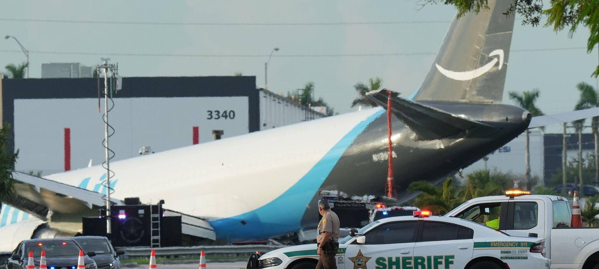 Unfall mit Frachtflugzeug nach Landung am Flughafen Miami