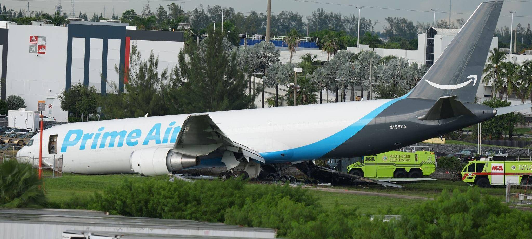Unfall mit Frachtflugzeug nach Landung am Flughafen Miami