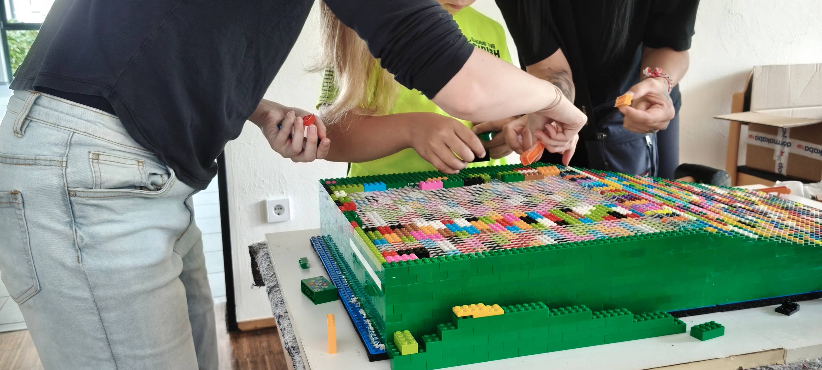 Lego-Rampe für Rollstuhlfahrer: Ehrenamtliche packen in Ennepetal an