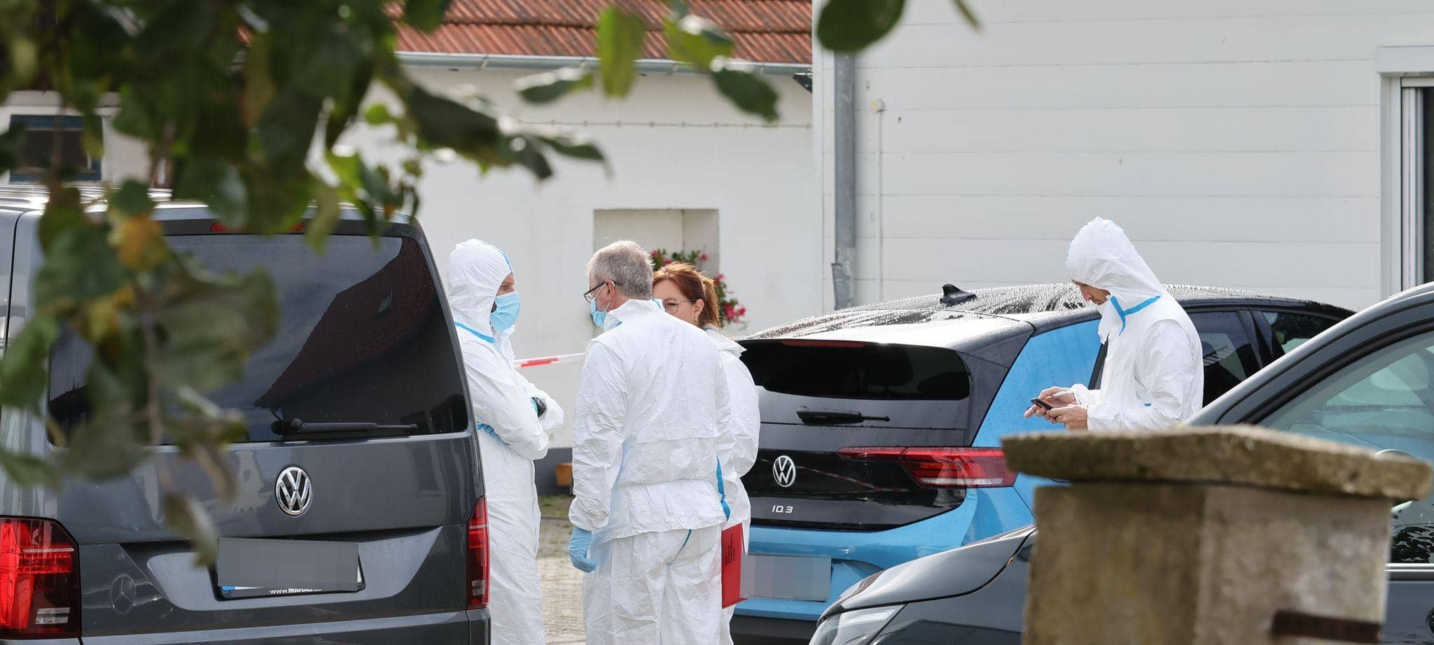Zwei Behördenmitarbeiter bei Waffenkontrolle erschossen